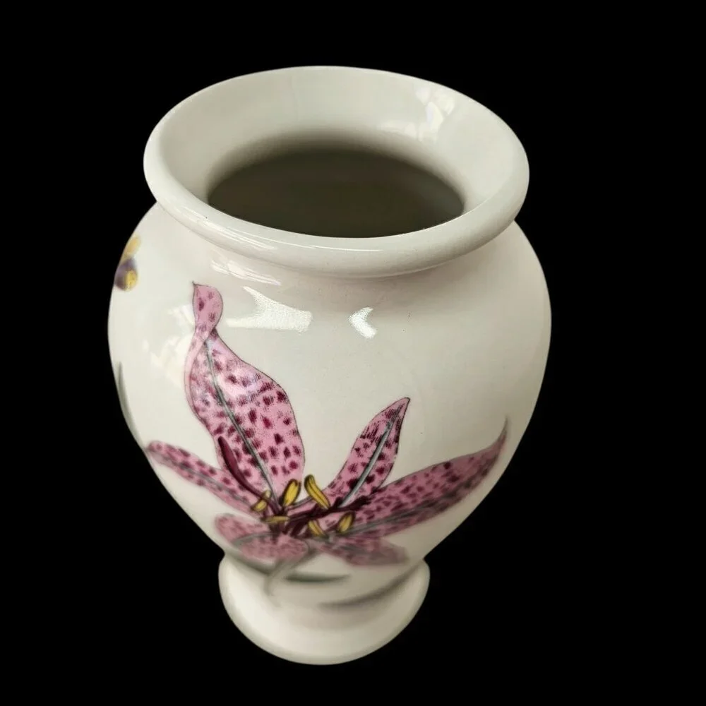 Portmeirion Botanic Garden 70s Small Urn Purple Colchicum Plant on White